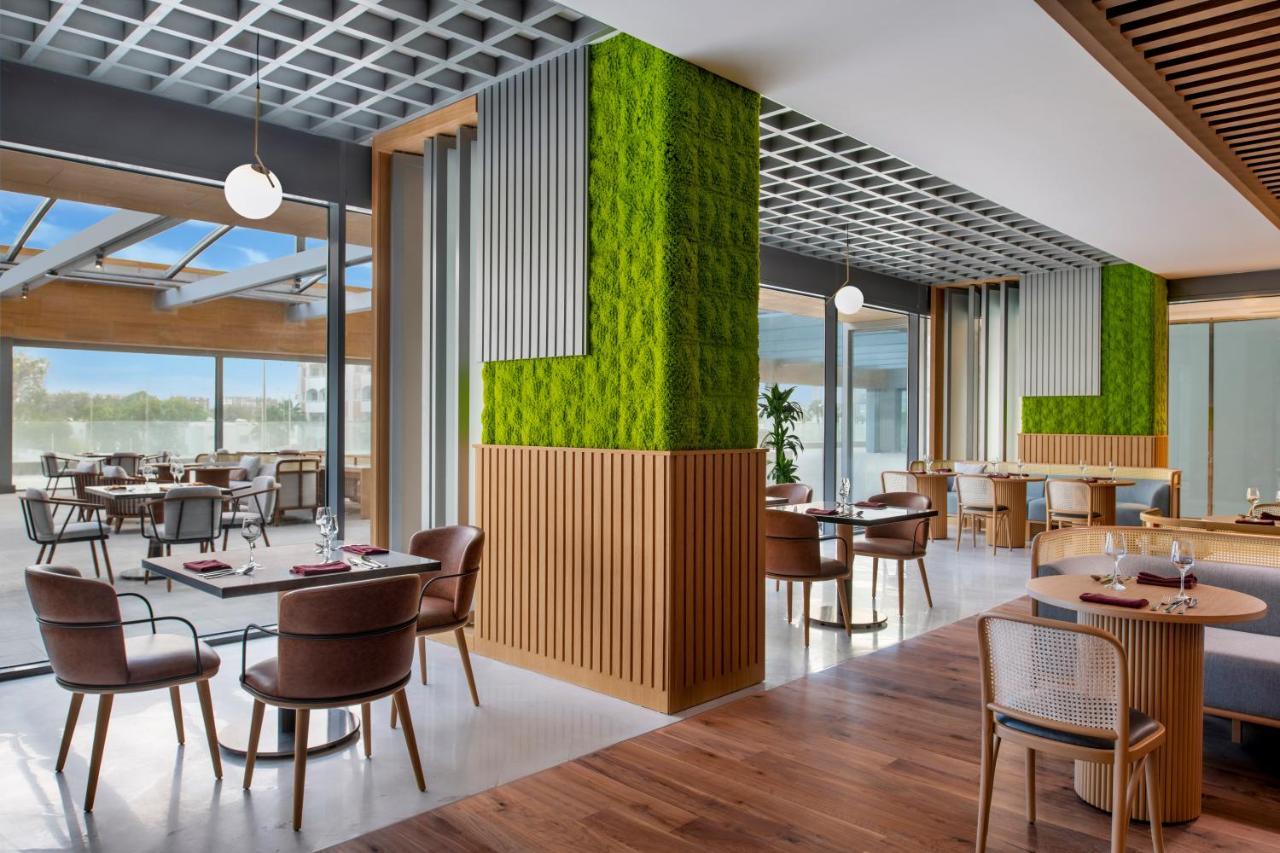 Swissotel Living Jeddah Bagian luar foto The restaurant