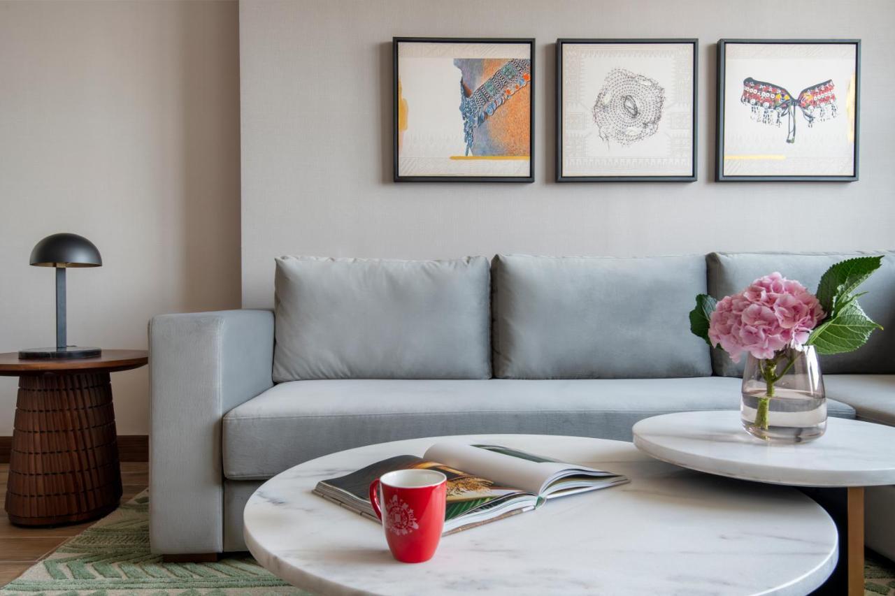 Swissotel Living Jeddah Bagian luar foto A living room at the hotel