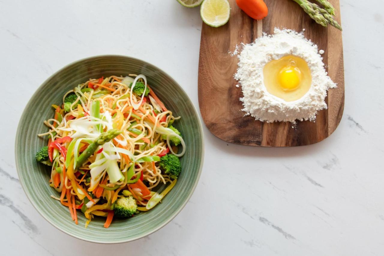 Swissotel Living Jeddah Bagian luar foto Egg foo young