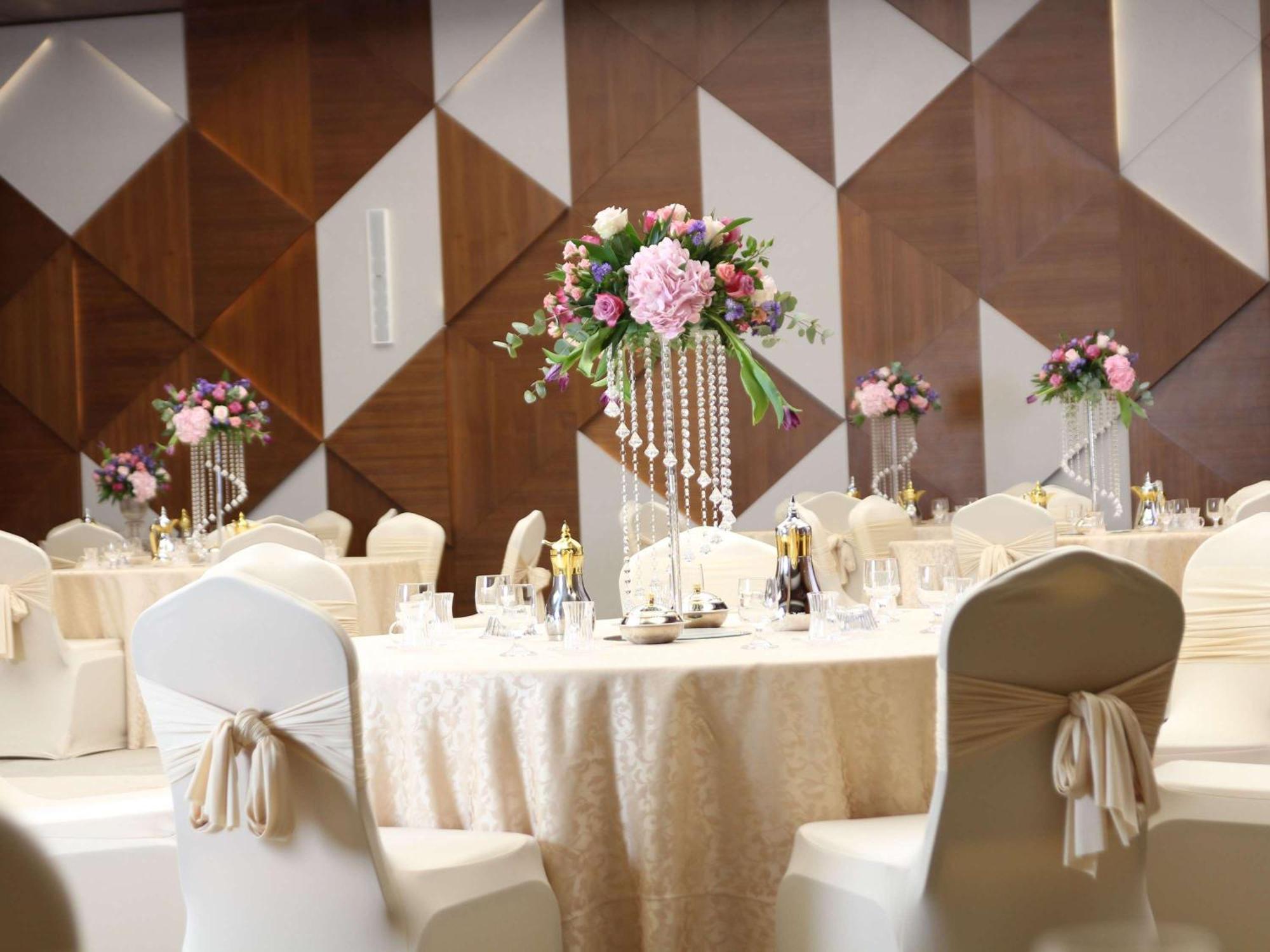 Swissotel Living Jeddah Bagian luar foto The ballroom